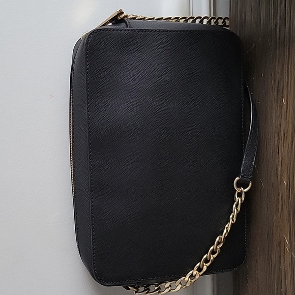 Michael Kors Jet Set  Black Crossbody Purse - Picture 2 of 9